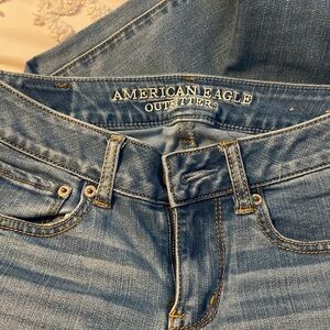 EUC American Eagle, zero flaws, perfect condition. Regular standard fit.